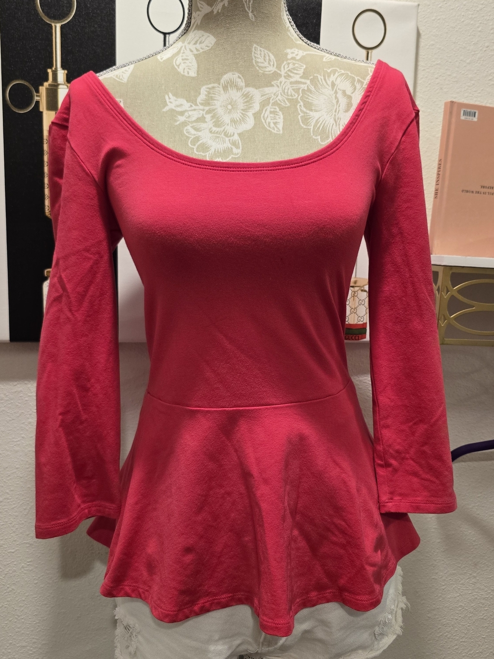 Women’s Scoop Neck Peplum Tunic in Vibrant Pink
